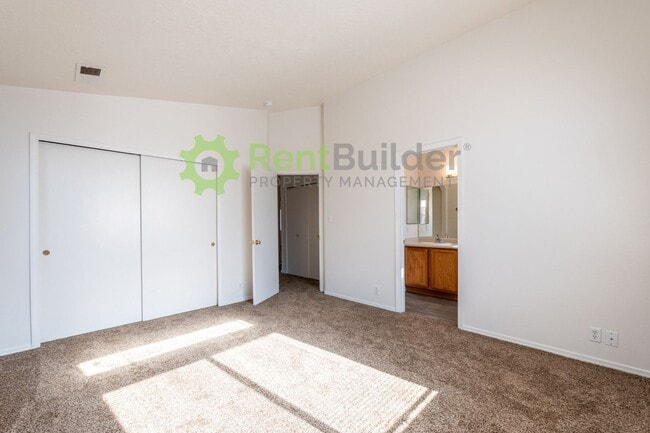 Building Photo - CHECK OUT This beautifully remodeled 2-bedroom, 2-bathroom home in Enchanted Hills