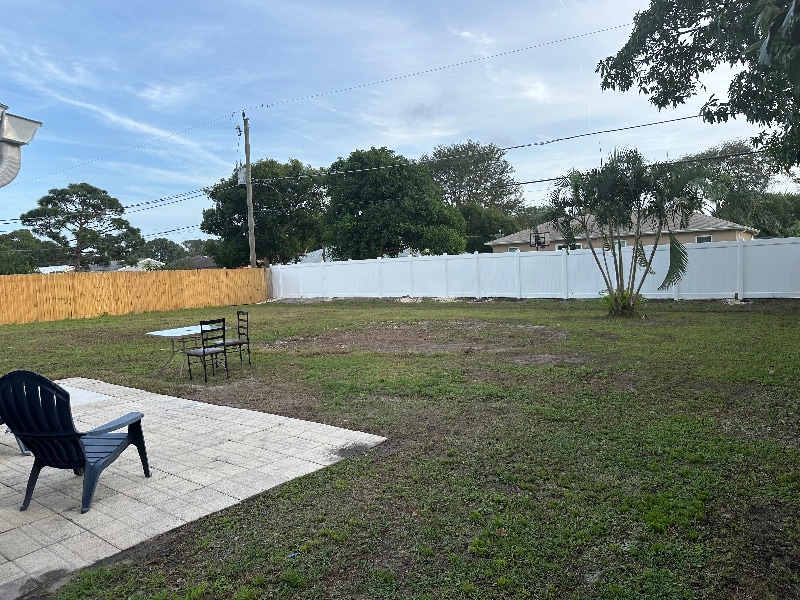 Building Photo - 1552 Baker St NE