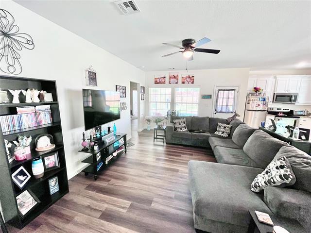 Building Photo - 1213 W Woodard St