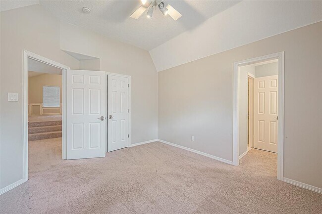 Building Photo - 13135 Finch Brook Dr