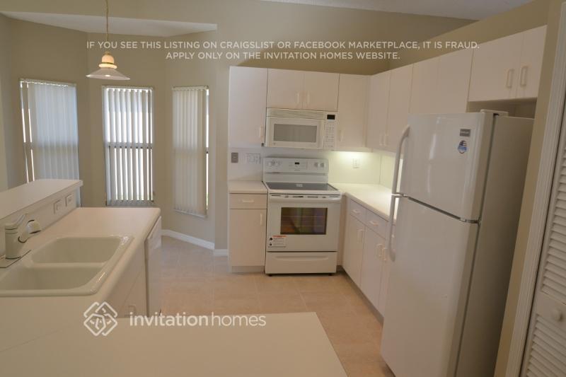 Building Photo - 5010 SW 151st Terrace