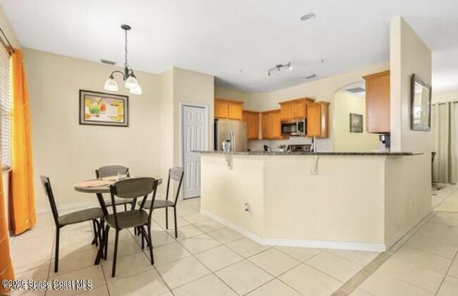 Building Photo - 463 Eldron Blvd NE