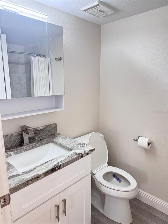 Building Photo - 5555 Baywater Dr