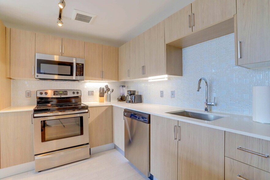 Building Photo - 22202 18th St S