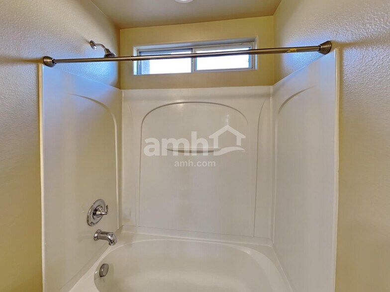 Building Photo - 659 Taliput Palm Pl