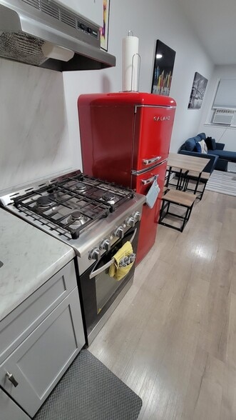 Building Photo - 6105 Palisade Ave