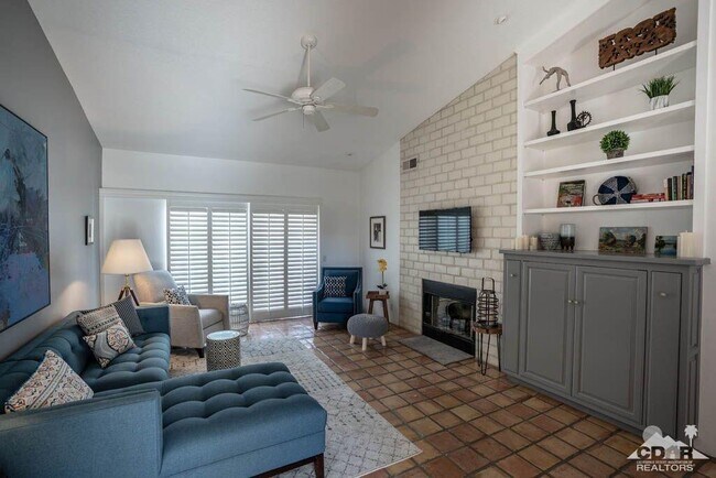 Building Photo - 252 Desert Falls Dr E