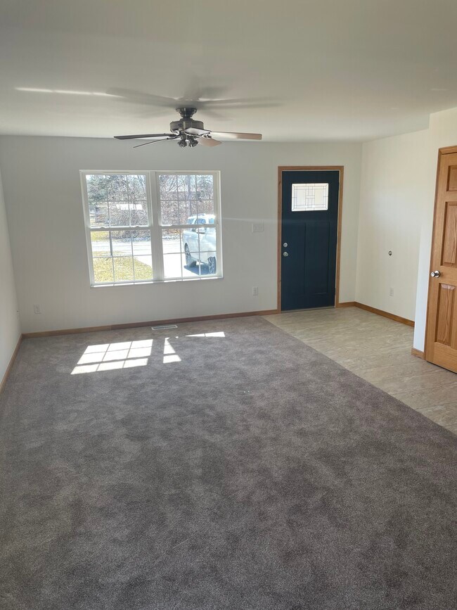 Building Photo - 2130 Westchester Ave