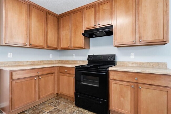 Building Photo - 465 Camella Cir