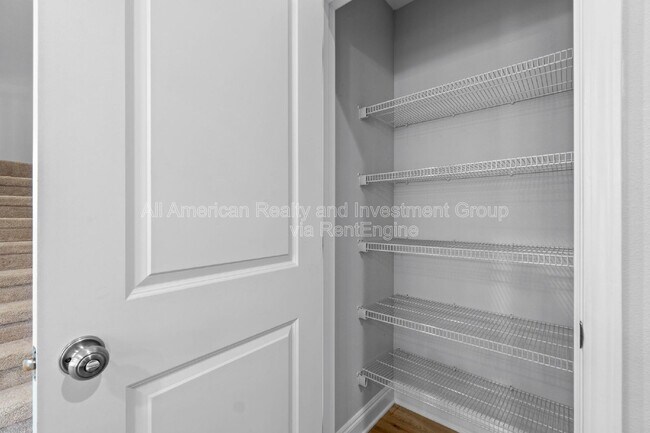 Building Photo - 181 Johnson Ct