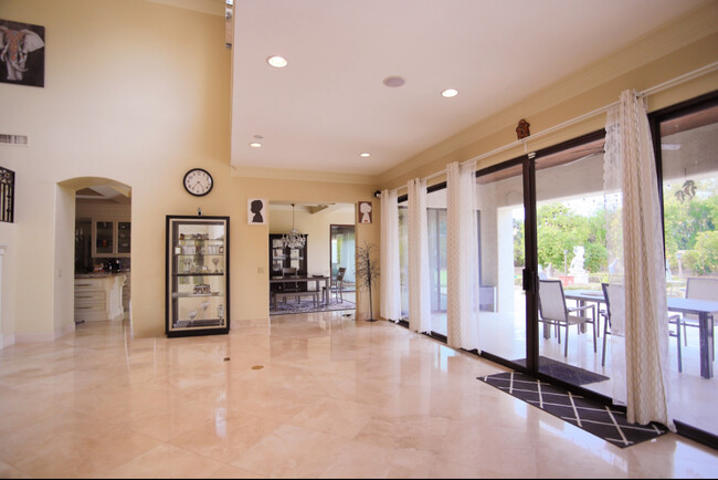 Building Photo - 3306 E Jaeger Cir