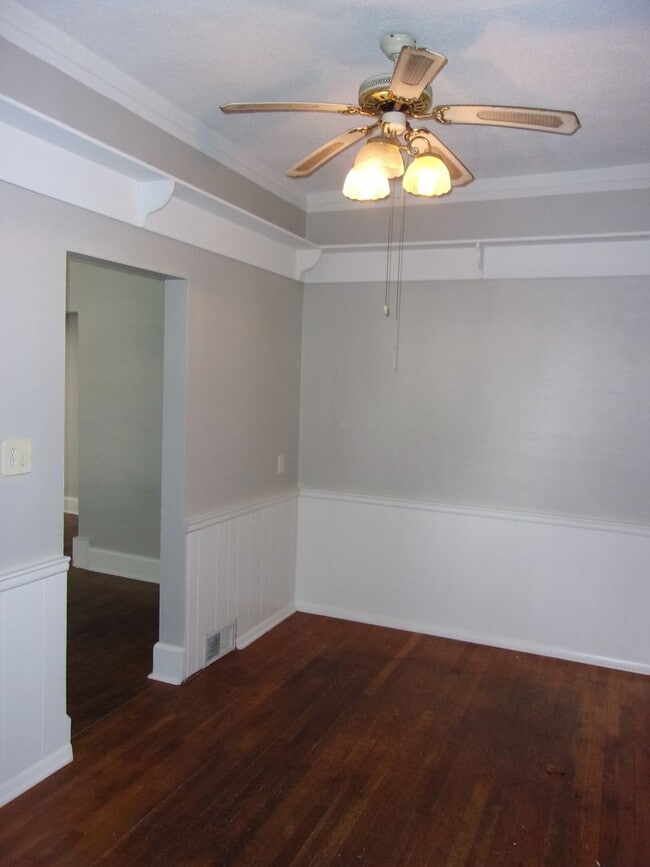 Building Photo - 401 S Talley Ave