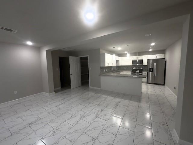 Building Photo - 9013 Lugary Dr