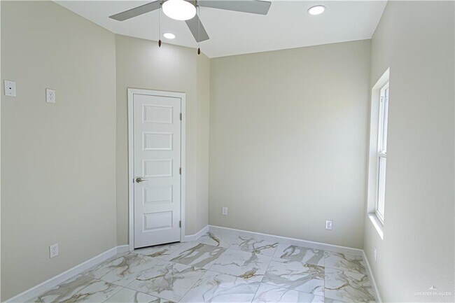 Building Photo - 409 N Emerald Ave