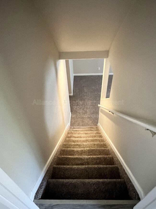 Building Photo - 5851 Granby Hill Dr