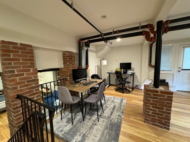 Building Photo - 1110 Massachusetts Ave