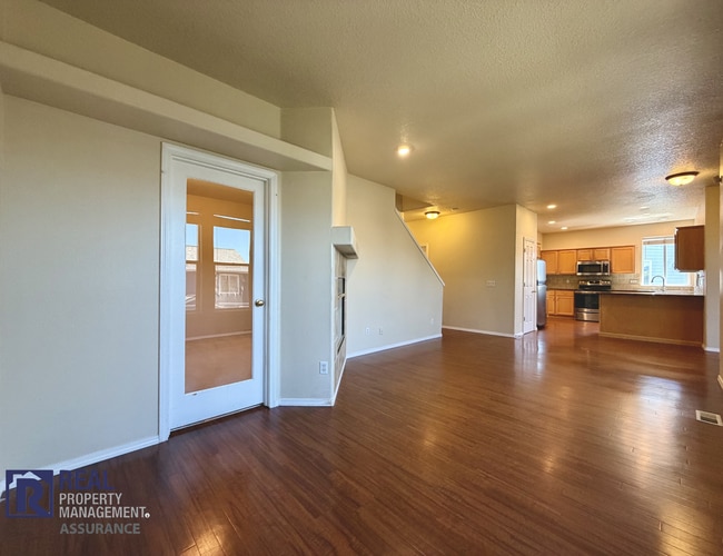 Building Photo - Spacious 4BR/2.5BA Beaverton Home with 3-Car Garage and Covered Deck
