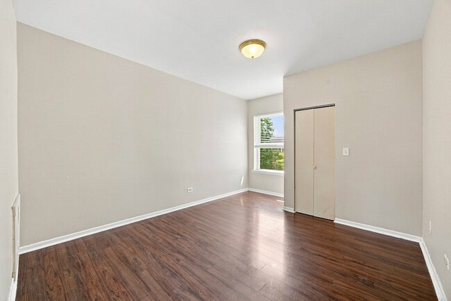 Building Photo - 7443 S Paxton Ave
