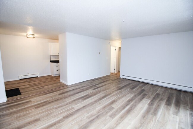 Building Photo - Renovated 2 Bedroom Downtown Sioux Falls!