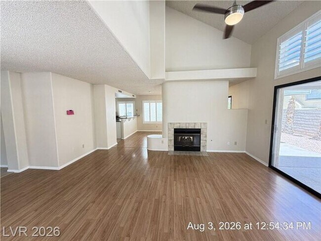Building Photo - Beautiful Home with Private Balcony, Fireplace & Granite Kitchen