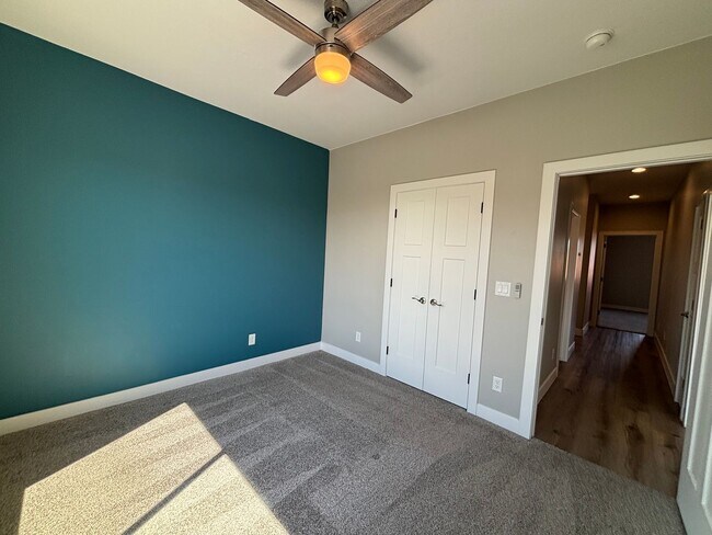 Building Photo - ADORABLE HOUSE FOR RENT IN HURRICANE