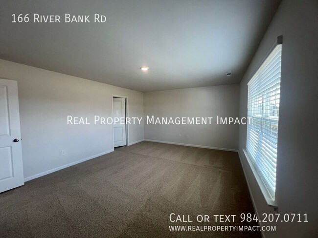 Building Photo - 166 River Bank Rd