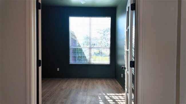 Building Photo - 3209 Grant Rd