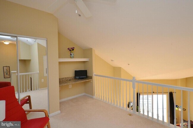 Upstairs Loft & Built-in Closet/Desk - 9486 Virginia Center Blvd