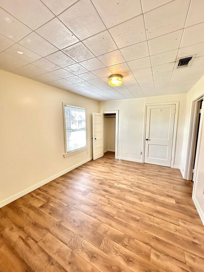 Building Photo - COMING MAY 2026! Charming 4-Bedroom Home + Huge Lot!