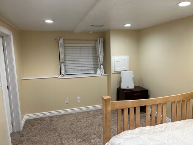 Building Photo - 142 Bona Vista Cir