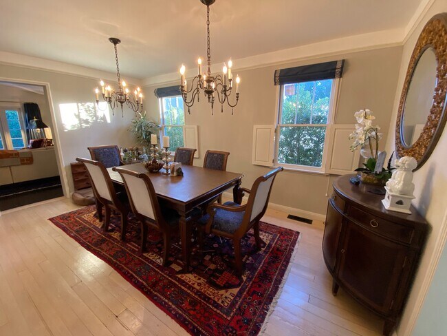 Dining Room - 1521 Parmer Ave