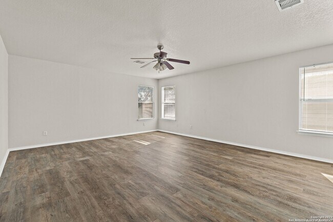 Building Photo - Spacious 4/2/2 in Meadows at Bridgewood