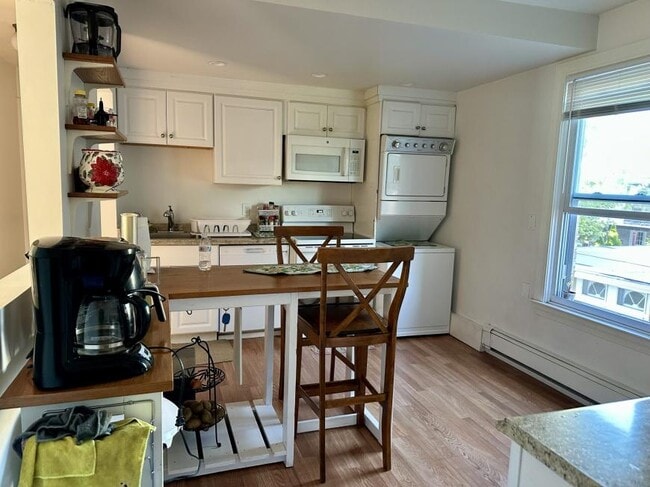 Building Photo - 2 bedroom in Waltham MA 02453
