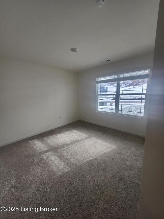 Building Photo - 156 Coral Springs Parkway