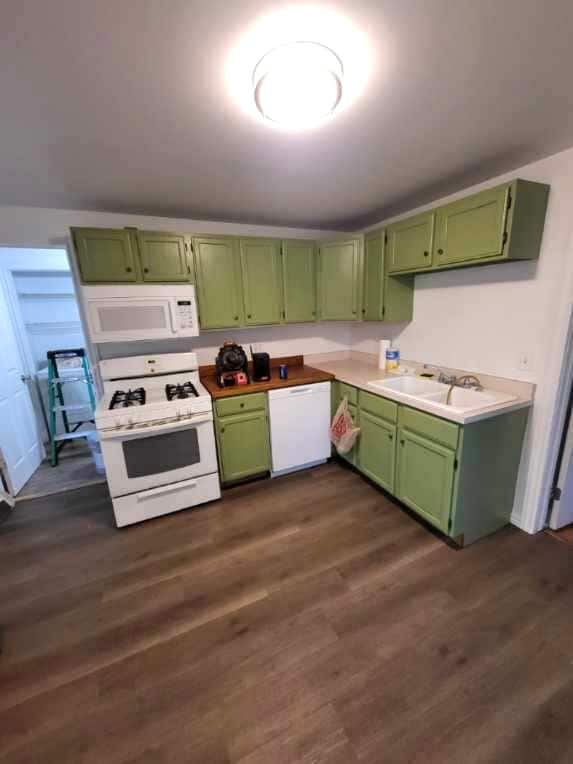 Building Photo - 404 2nd St