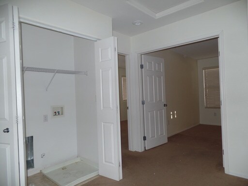 Building Photo - Adorable 2 Story Home!