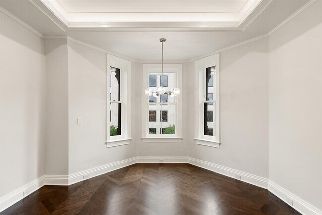 Building Photo - 121 Newbury St