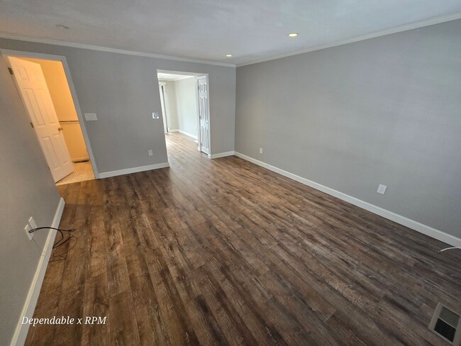 Building Photo - Stunning 2 Bd 2 Bath Townhouse in Wakefield w 2 parking spaces and 3 Levels of Living