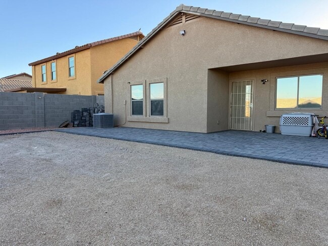 Building Photo - 4533 S 236th Dr