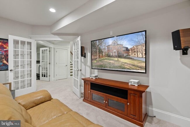 Building Photo - 1604 Colonial Ln