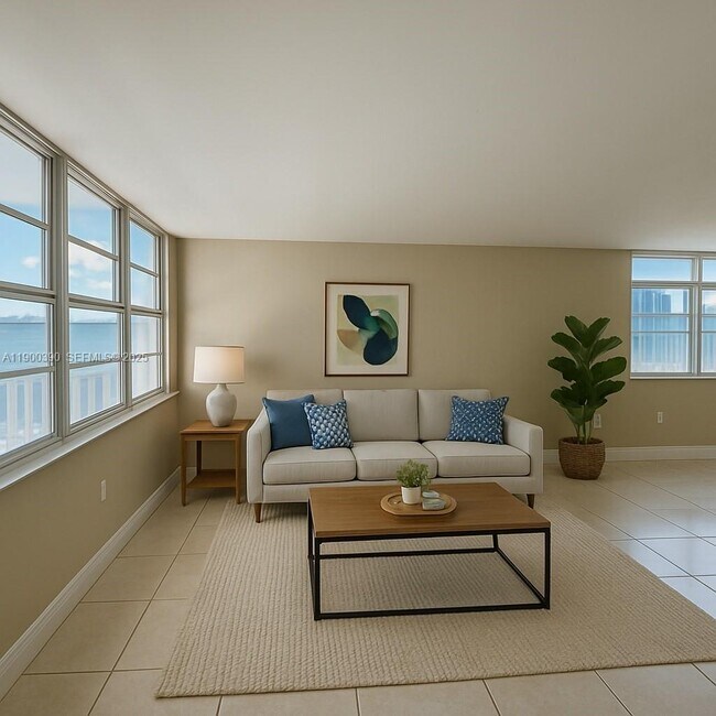 Building Photo - 2016 Bay Dr