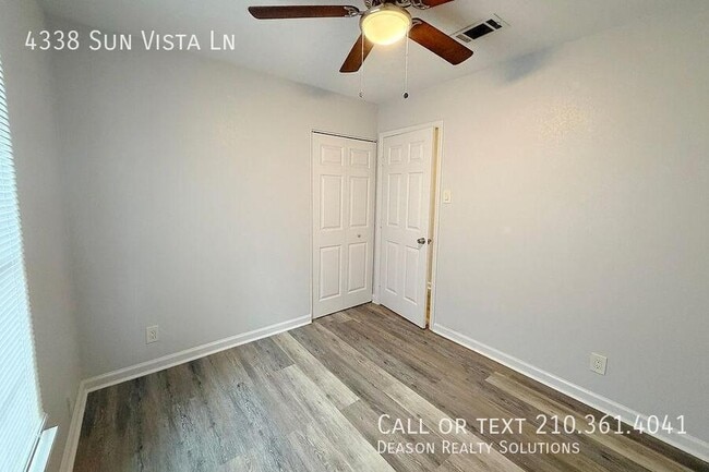 Building Photo - 4338 Sun Vista Ln