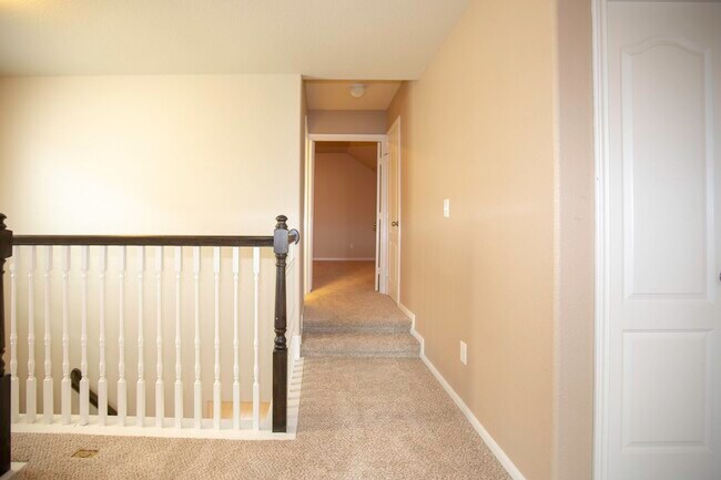 Building Photo - 7010 Stevenson Dr