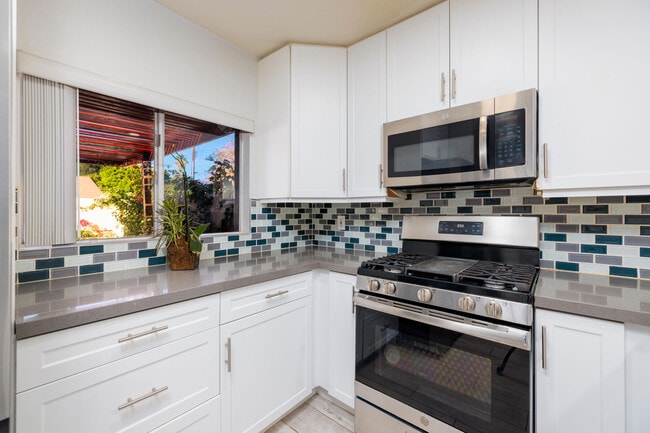 Building Photo - 79602 Ave 42