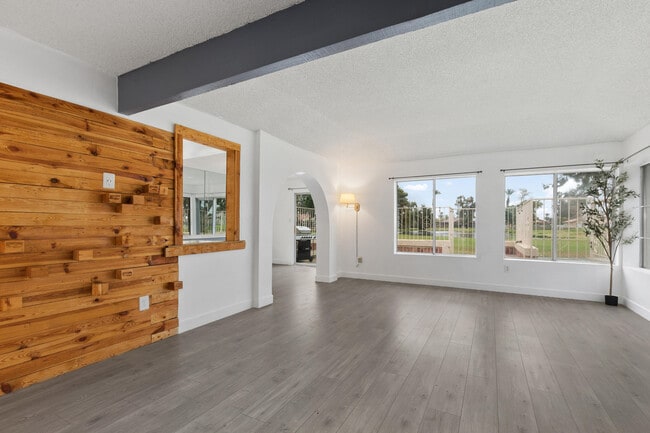 Building Photo - 49336 Eisenhower Dr