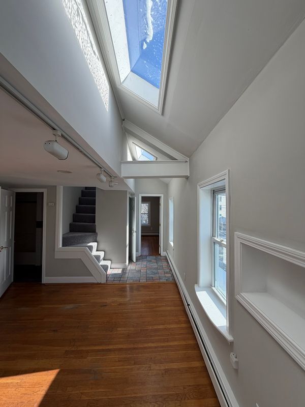 Building Photo - 18 Grove St