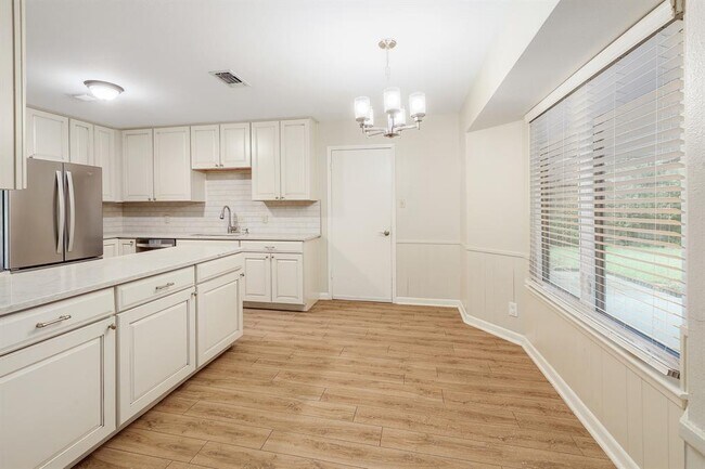 Building Photo - 8609 Melshire Dr