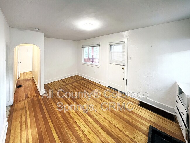 Building Photo - 3620 W Pikes Peak Ave