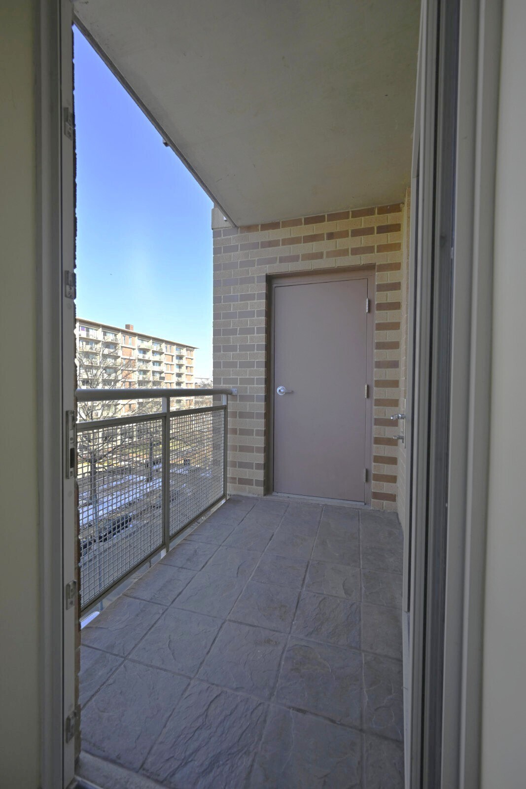 Balcony - 350 G St SW
