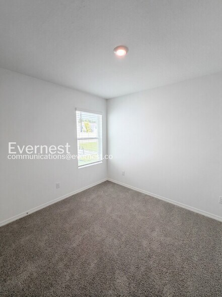 Building Photo - 10650 Dusty Boot Rd